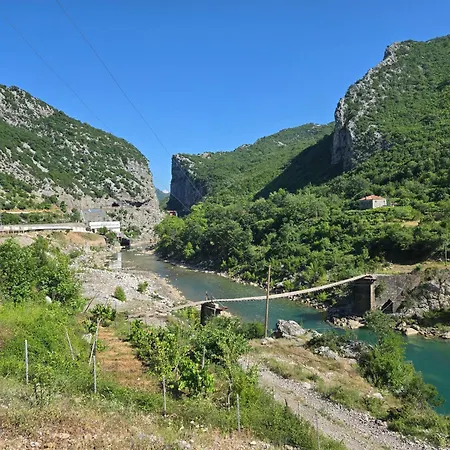 U Laguny 612, Albanie *